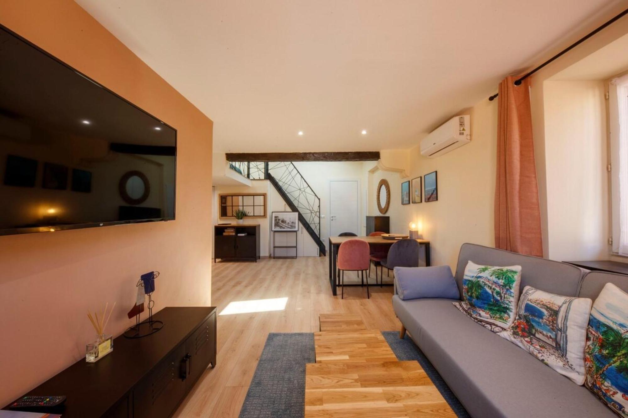 06A2 - Heart Of Old Nice Beautiful Renovated Apartment Екстериор снимка