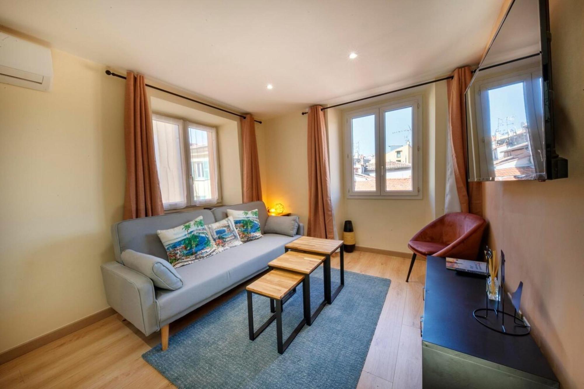 06A2 - Heart Of Old Nice Beautiful Renovated Apartment Екстериор снимка