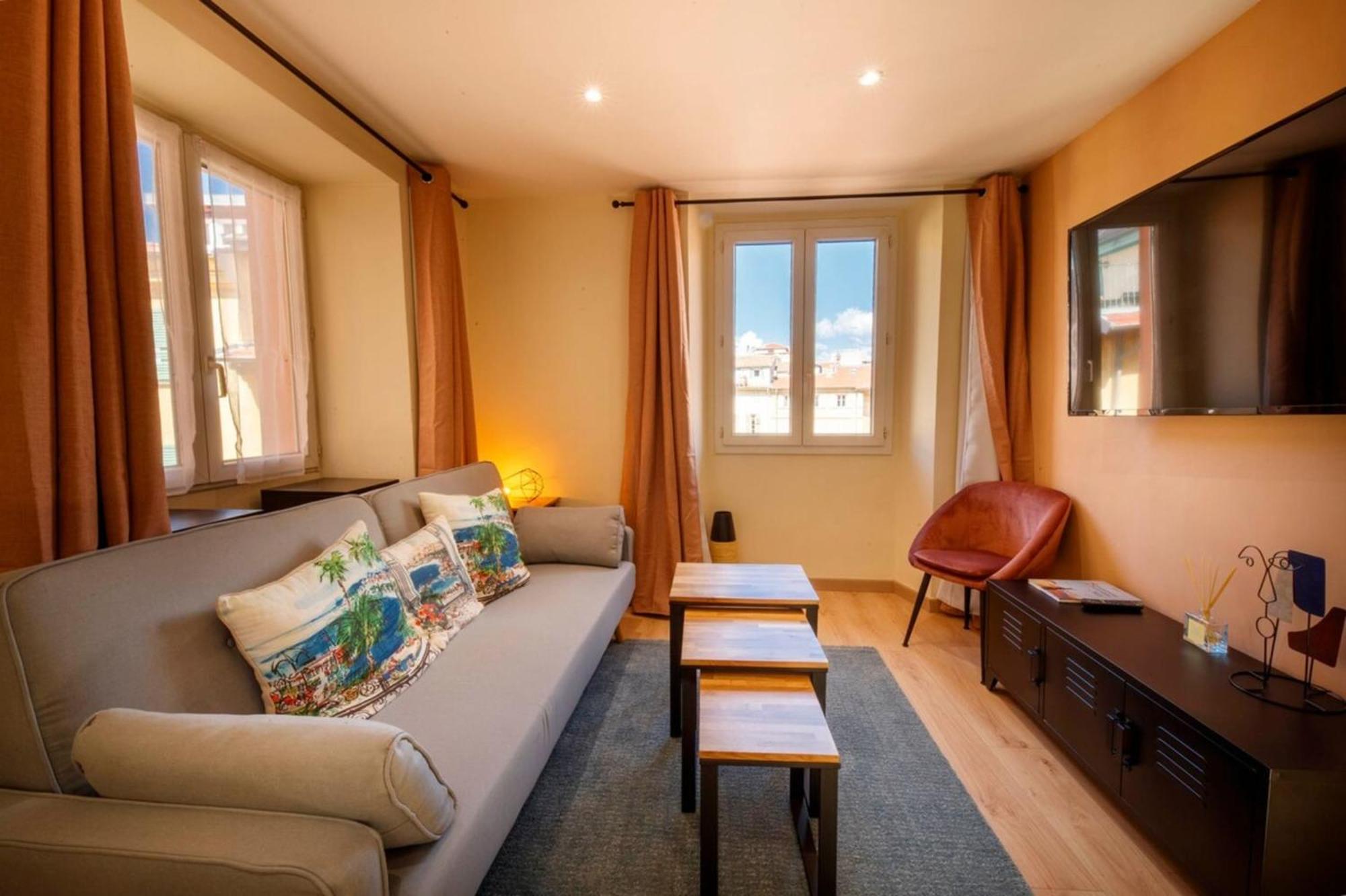 06A2 - Heart Of Old Nice Beautiful Renovated Apartment Екстериор снимка